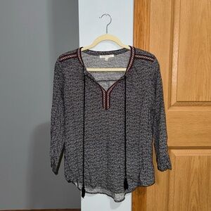 Daniel Rainn Black and White Embroidered Lightweight Blouse Women’s Size Medium